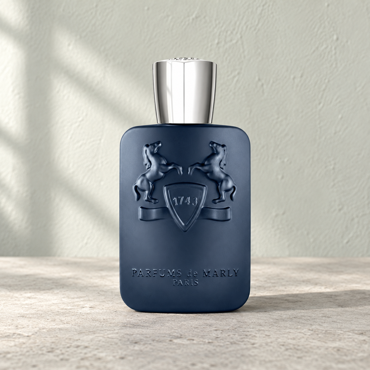 Parfums de Marly Layton — صورة المنتج بتصميم طبيعي