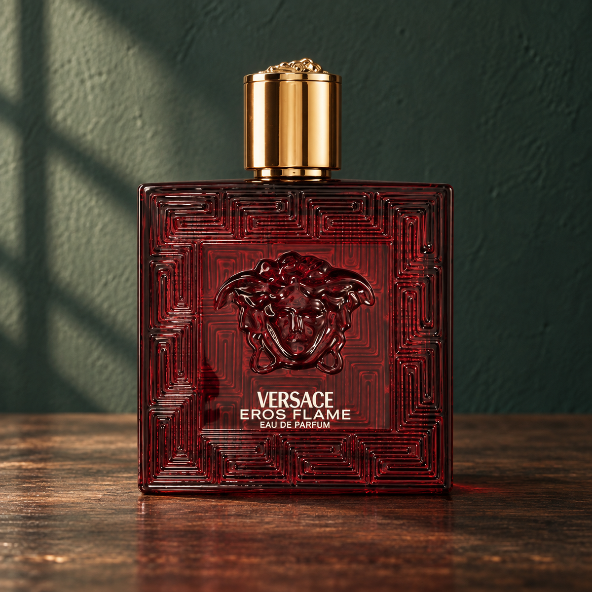 Versace Eros Flame — صورة المنتج بتصميم طبيعي