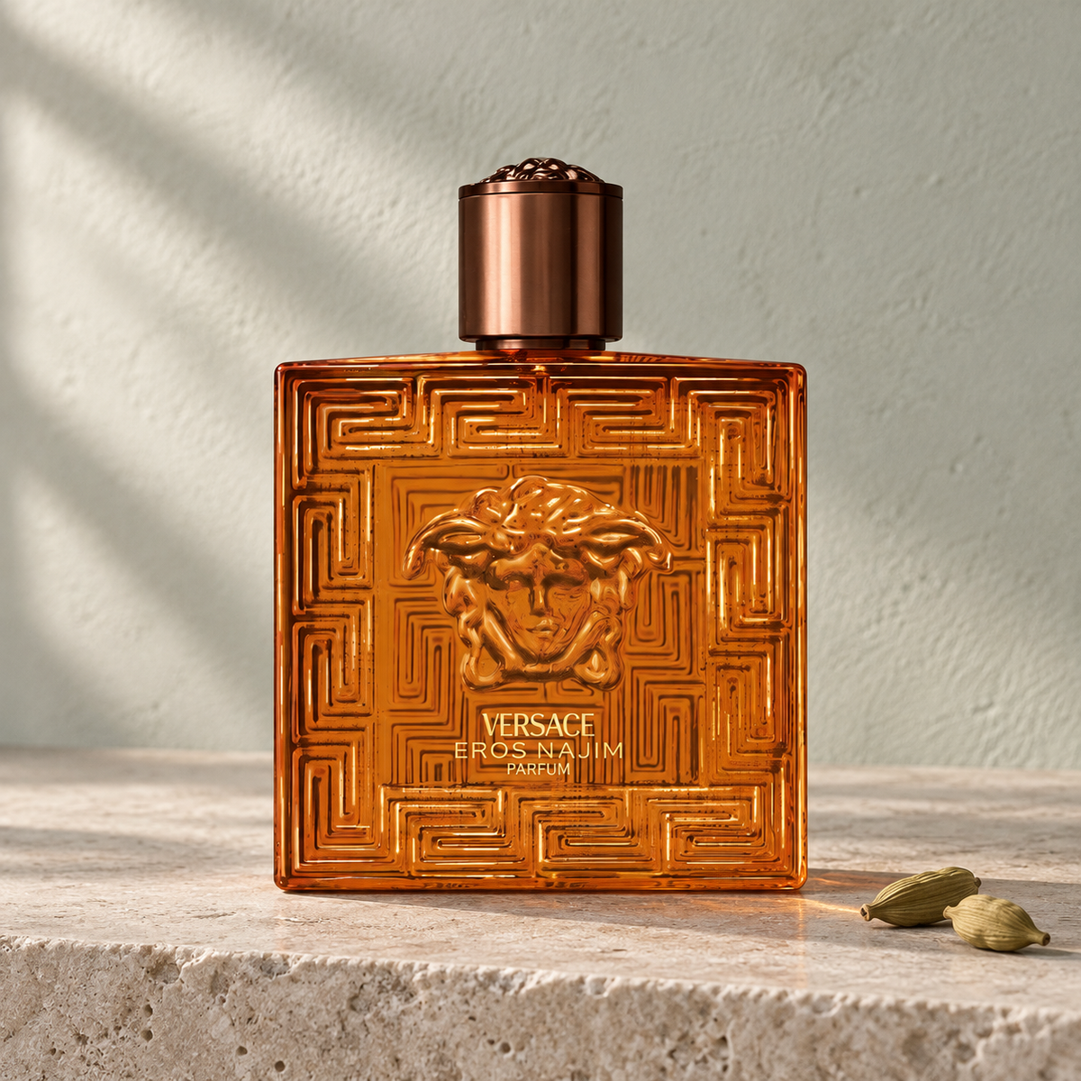 Versace Eros Najim — صورة المنتج بتصميم طبيعي